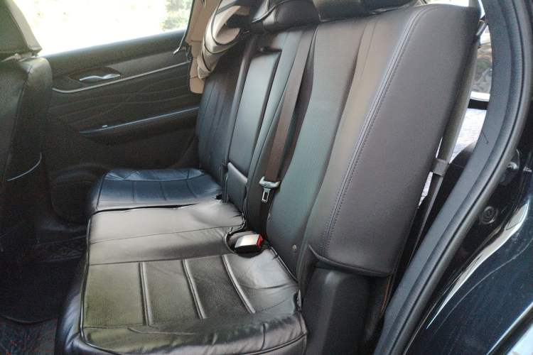 Used Dongfeng Fengon 580Pro 2020 280TGDI CVT Smart Edition Left Rear Seat