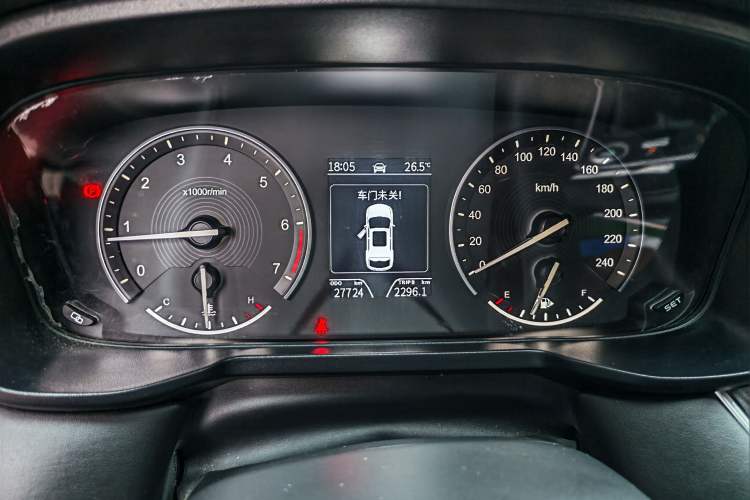 Used Dongfeng Fengon 580Pro 2020 220T Manual Yuling Edition Odometer Close Up