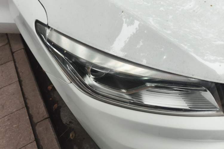Used Dongfeng Fengon 580Pro 2020 220T Manual Yuling Edition Right Front Headlight