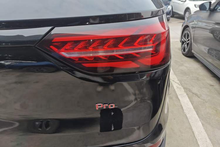 Used Dongfeng Fengon 580Pro 2020 280TGDI CVT Navigation Edition Right Rear Taillight