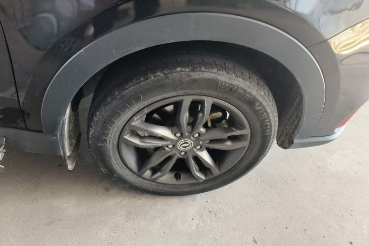 Used Dongfeng Fengon 580Pro 2020 220T Manual Yuling Edition Right Rear Wheel Hub