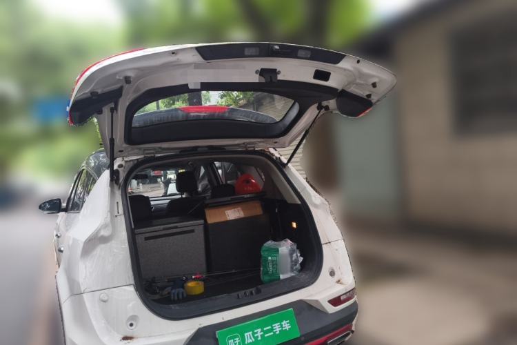 Used Dongfeng Fengon 580Pro 2020 220T Manual Yuling Edition Trunk