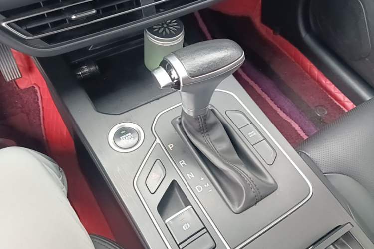 Used Dongfeng Fengon 580Pro 2020 280TGDI CVT Yuling Edition Gear Lever