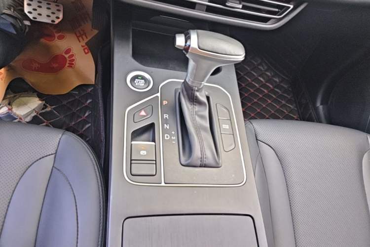 Used Dongfeng Fengon 580Pro 2020 280TGDI CVT Yuling Edition Gear Lever