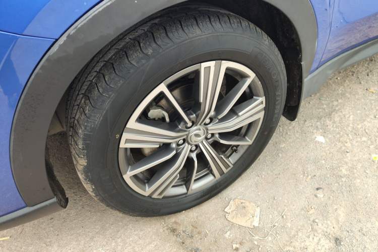 Used Dongfeng Fengon 580Pro 2020 280TGDI CVT Navigation Edition Left Front Wheel Hub