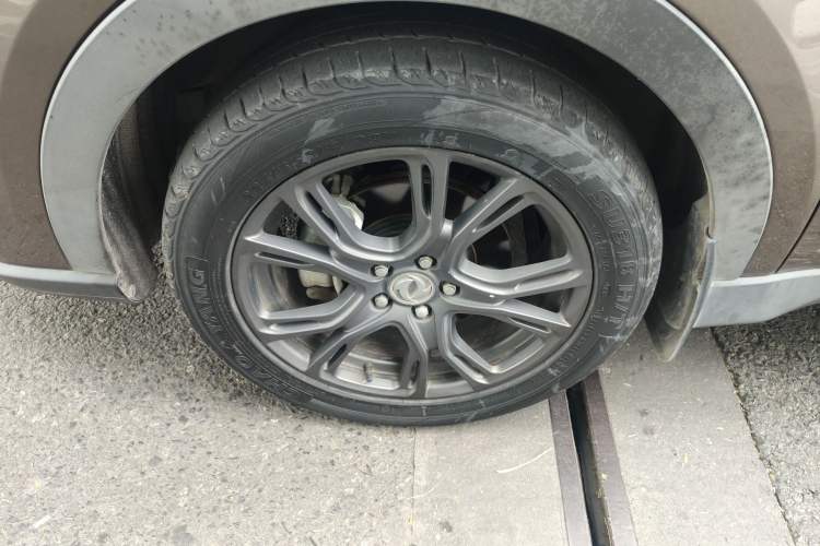 Used Dongfeng Fengon 580Pro 2020 280TGDI CVT Smart Edition Left Front Wheel Hub
