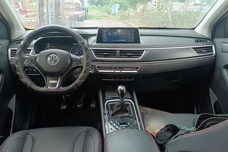 Used Dongfeng Fengon 580Pro 2020 220T Manual Yuling Edition Center Console