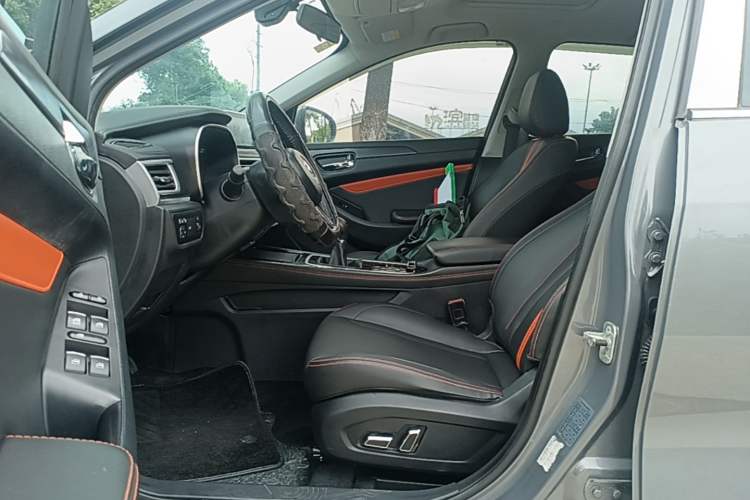 Used Dongfeng Fengon 580Pro 2020 220T Manual Yuling Edition Driver Seat