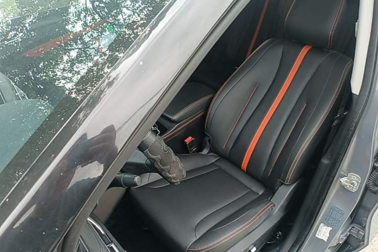 Used Dongfeng Fengon 580Pro 2020 220T Manual Yuling Edition Left Front Seat