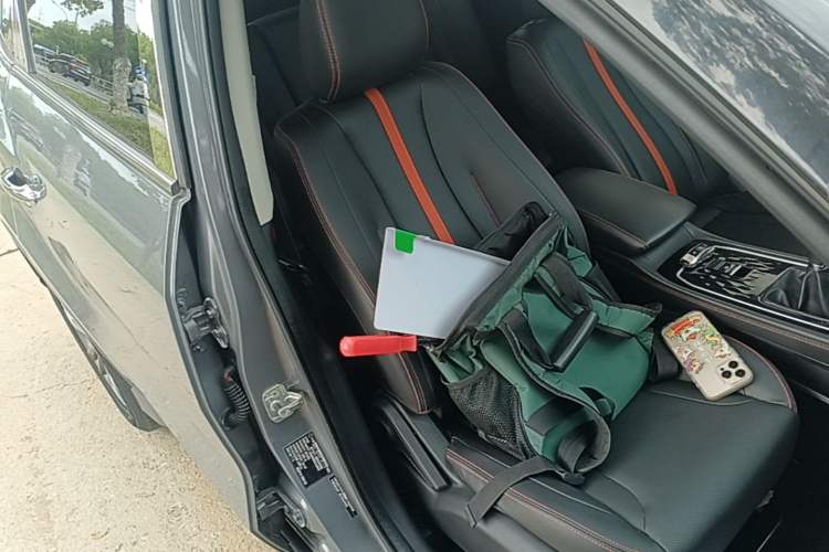 Used Dongfeng Fengon 580Pro 2020 220T Manual Yuling Edition Right Front Seat