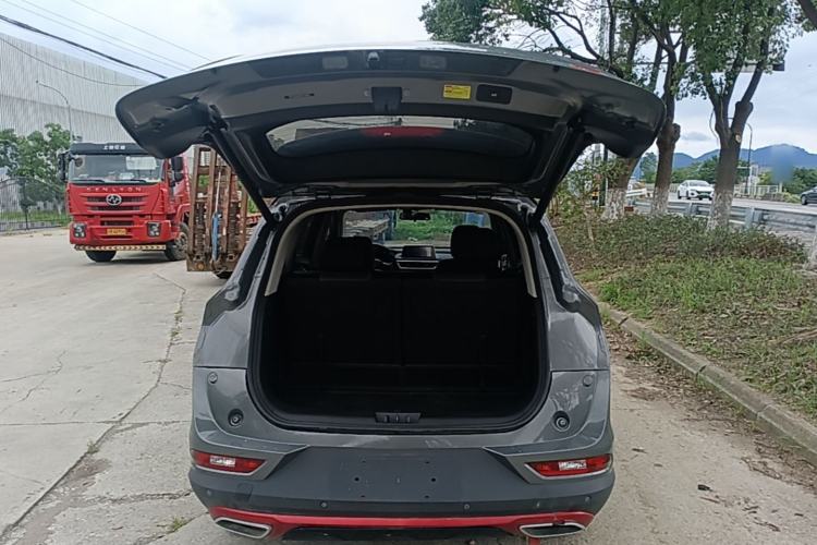 Used Dongfeng Fengon 580Pro 2020 220T Manual Yuling Edition Trunk