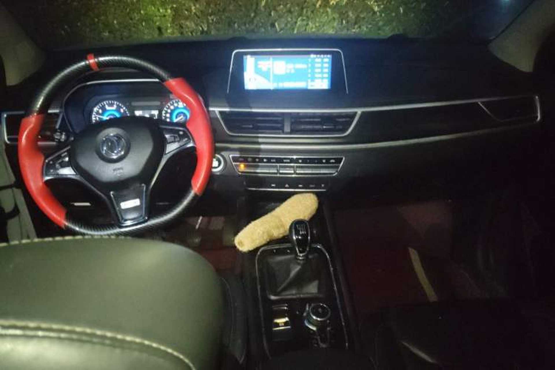 Used Dongfeng Fengon 580Pro 2020 220T Manual Yuling Edition Center Console