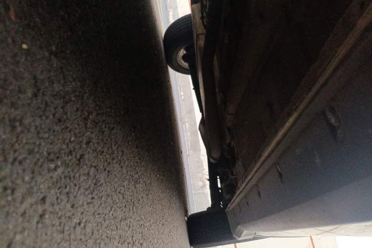 Used Dongfeng Fengon 580Pro 2020 220T Manual Yuling Edition Chassis Front Left