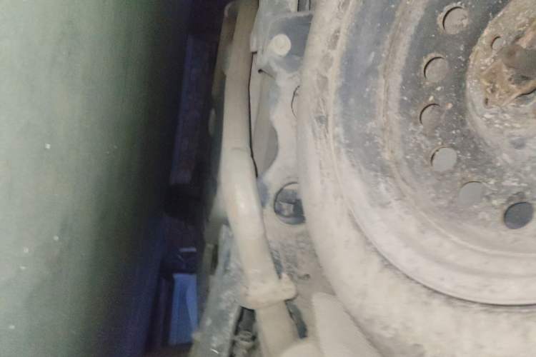 Used Dongfeng Fengon 580Pro 2020 220T Manual Yuling Edition Chassis Rear
