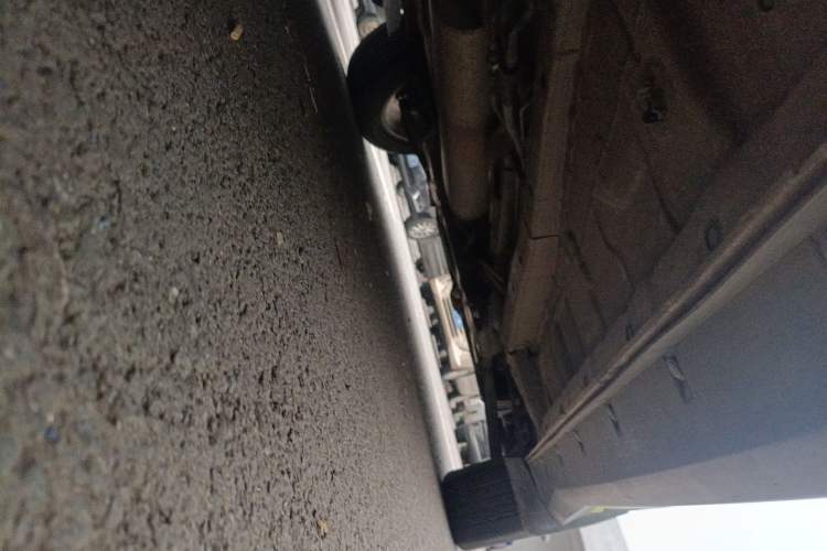 Used Dongfeng Fengon 580Pro 2020 220T Manual Yuling Edition Chassis Rear Right