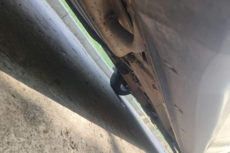 Used Dongfeng Fengon 580Pro 2020 220T Manual Yuling Edition Chassis Rear Right