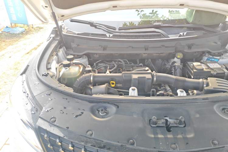 Used Dongfeng Fengon 580Pro 2020 280TGDI CVT Yuling Edition Engine Bay Right