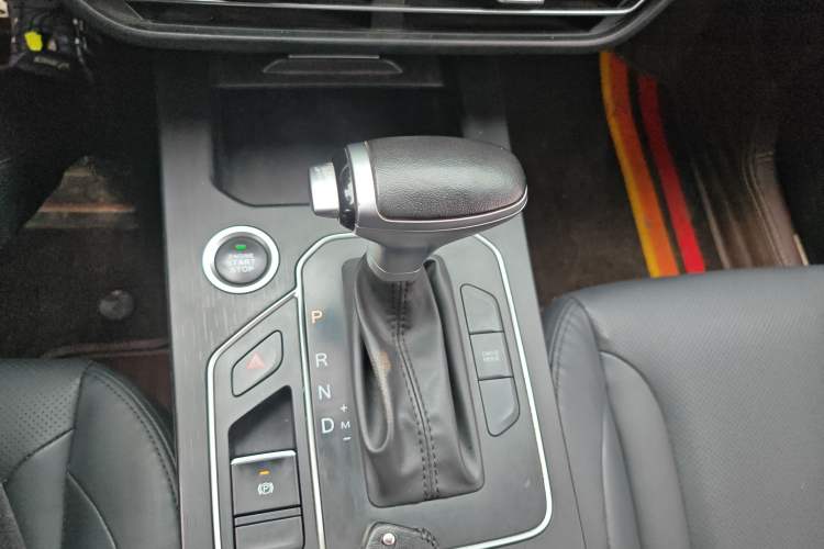 Used Dongfeng Fengon 580Pro 2020 280TGDI CVT Yuling Edition Gear Lever