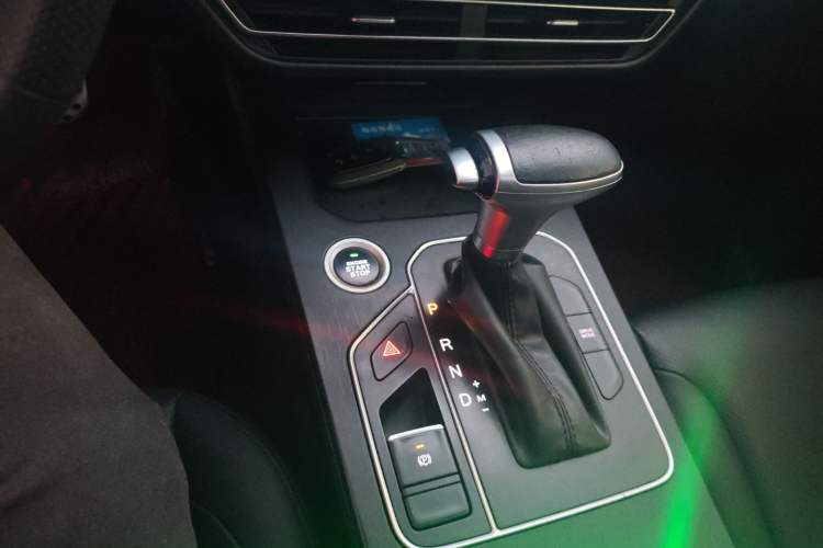 Used Dongfeng Fengon 580Pro 2020 280TGDI CVT Yuling Edition Gear Lever
