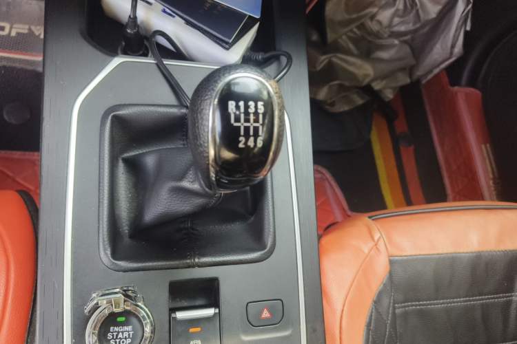Used Dongfeng Fengon 580Pro 2020 220T Manual Yuling Edition Gear Lever