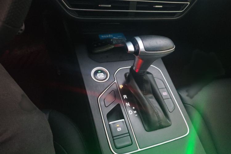 Used Dongfeng Fengon 580Pro 2020 280TGDI CVT Yuling Edition Gear Lever