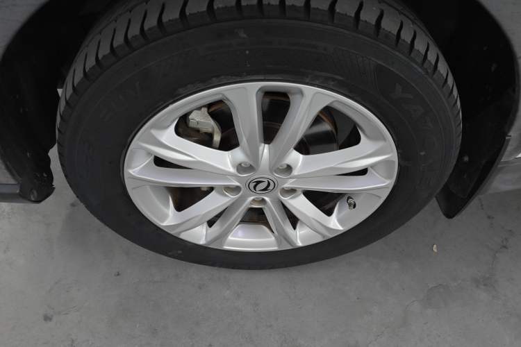 Used Dongfeng Fengon 580Pro 2020 280TGDI CVT Yuling Edition Left Front Wheel Hub