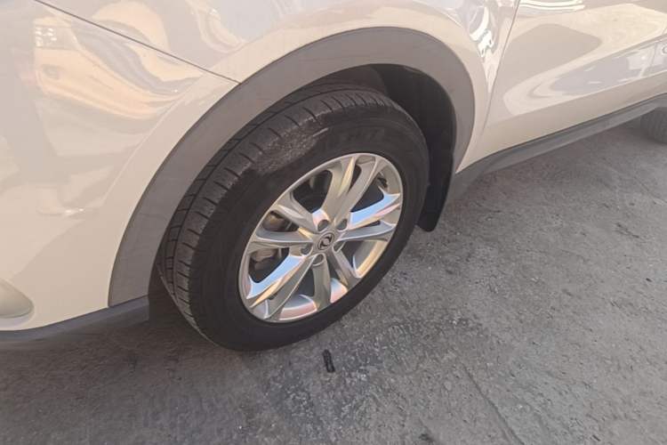 Used Dongfeng Fengon 580Pro 2020 220T Manual Yuling Edition Left Front Wheel Hub