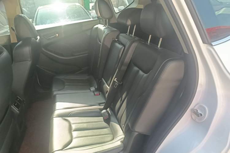 Used Dongfeng Fengon 580Pro 2020 220T Manual Yuling Edition Left Rear Seat