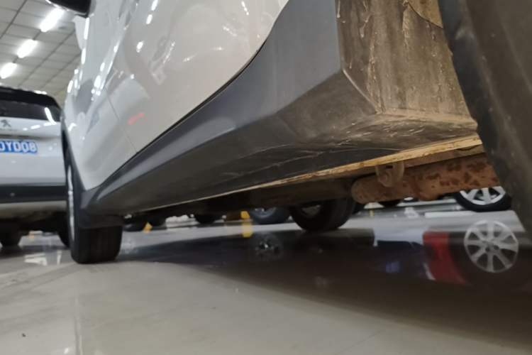 Used Dongfeng Fengon 580Pro 2020 280TGDI CVT Yuling Edition Left Side Sill