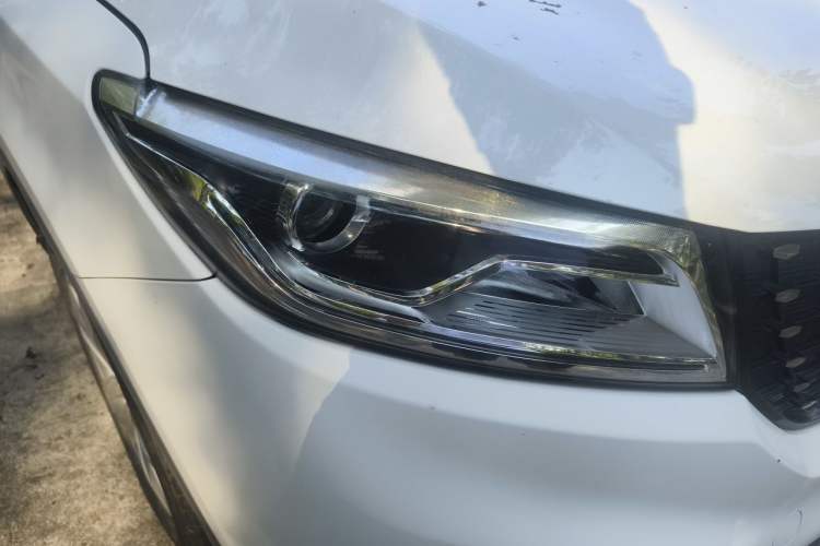 Used Dongfeng Fengon 580Pro 2020 220T Manual Yuling Edition Right Front Headlight