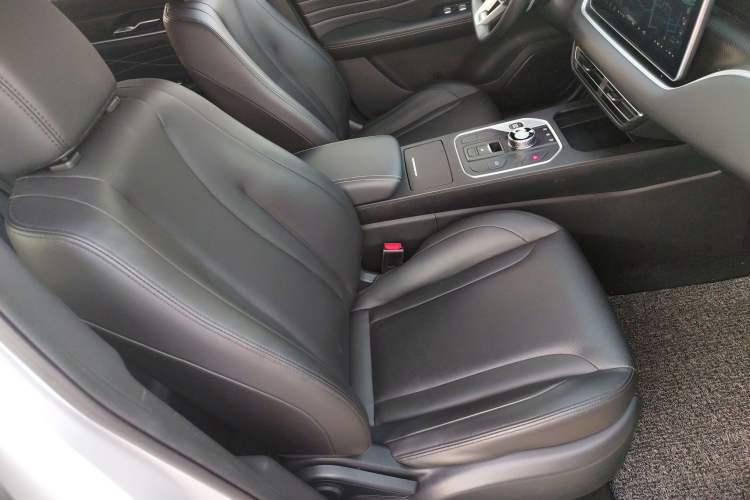 Used Dongfeng Fengon 580Pro 2020 280TGDI CVT Navigation Edition Right Front Seat