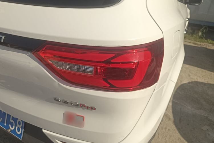 Used Dongfeng Fengon 580Pro 2020 220T Manual Yuling Edition Right Rear Taillight