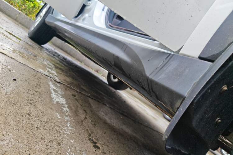 Used Dongfeng Fengon 580Pro 2020 280TGDI CVT Yuling Edition Right Side Sill