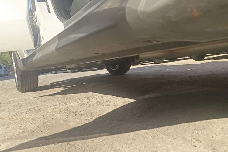 Used Dongfeng Fengon 580Pro 2020 220T Manual Yuling Edition Right Side Sill