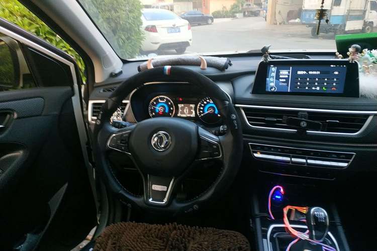 Used Dongfeng Fengon 580Pro 2020 220T Manual Yuling Edition Steering Wheel