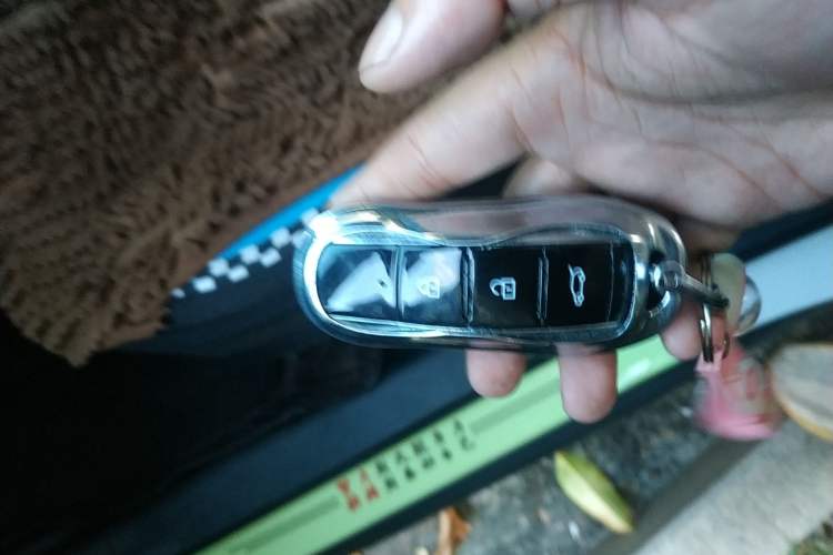 Used Dongfeng Fengon 580Pro 2020 220T Manual Yuling Edition Vehicle Key