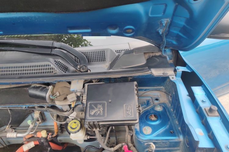 Used Dongfeng Fengon E1 2020 E-Intelligent Model Engine Bay Left