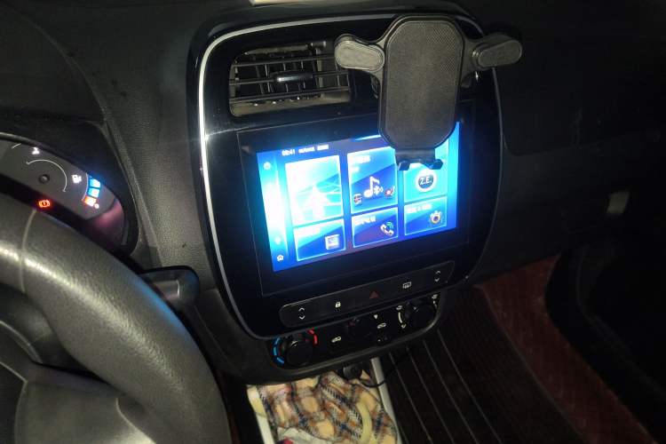 Used Dongfeng Fengon E1 2020 E-Intelligent Model Audio And AC Panel