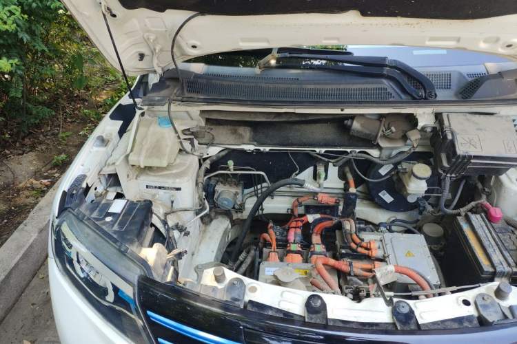 Used Dongfeng Fengon E1 2020 E-Intelligent Model Engine Bay Right