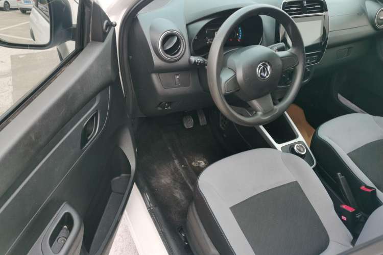Used Dongfeng Fengon E1 2020 E-Intelligent Model Interior 3