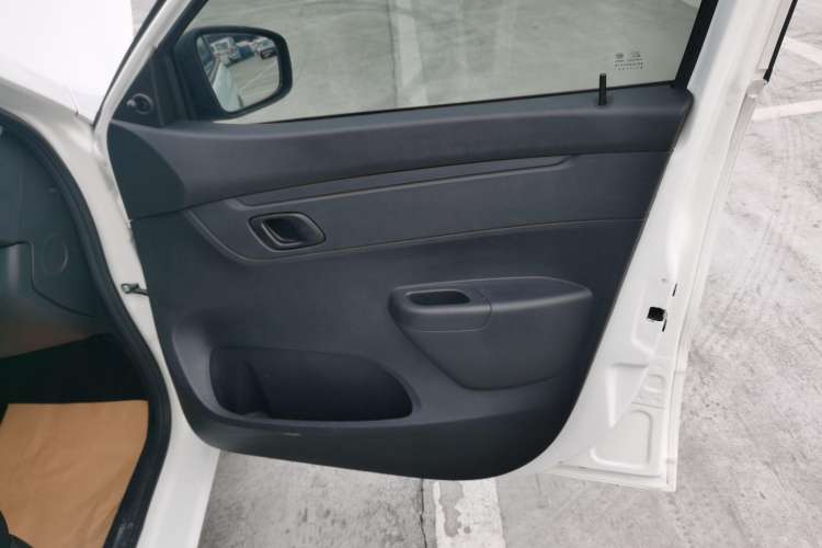 Used Dongfeng Fengon E1 2020 E-Intelligent Model Interior 5