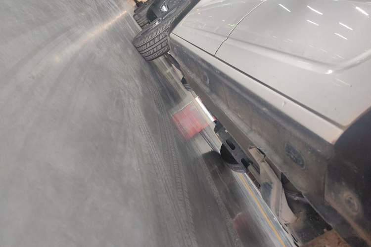 Used Dongfeng Fengon E1 2020 E-Motion Model Left Side Sill