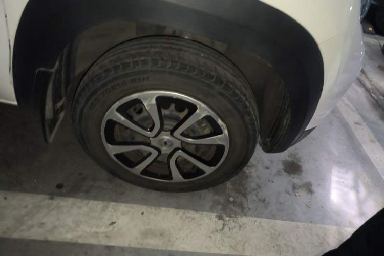 Used Dongfeng Fengon E1 2020 E-Intelligent Model Right Front Wheel Hub