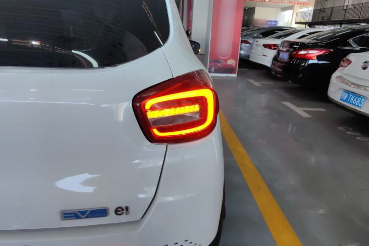 Used Dongfeng Fengon E1 2020 E-Motion Model Right Rear Taillight