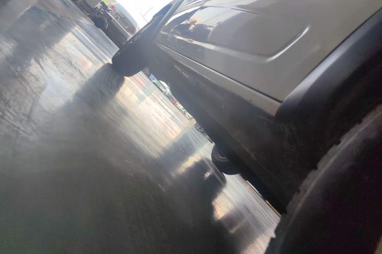 Used Dongfeng Fengon E1 2020 E-Motion Model Right Side Sill