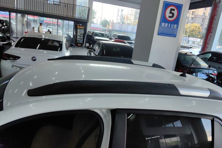 Used Dongfeng Fengon E1 2020 E-Motion Model Roof