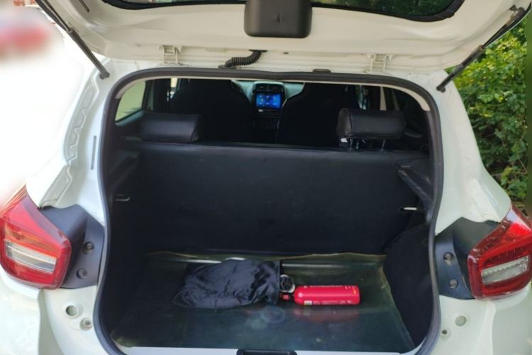 Used Dongfeng Fengon E1 2020 E-Intelligent Model Trunk