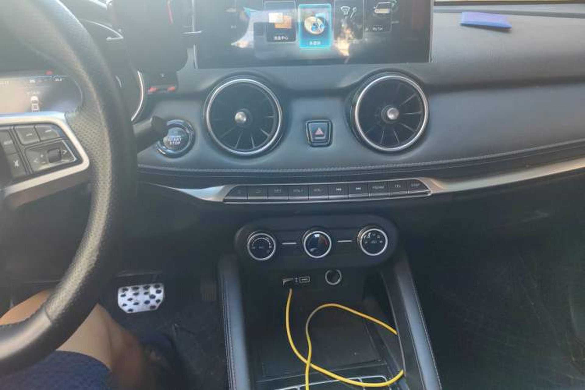 Used Dongfeng Fengon E3 2019 EV Zhiyue Model Audio And AC Panel