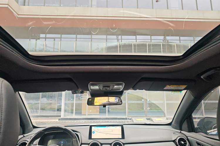 Used Dongfeng Fengon E3 2019 EVR Extended-Range Luxury Model Headliner