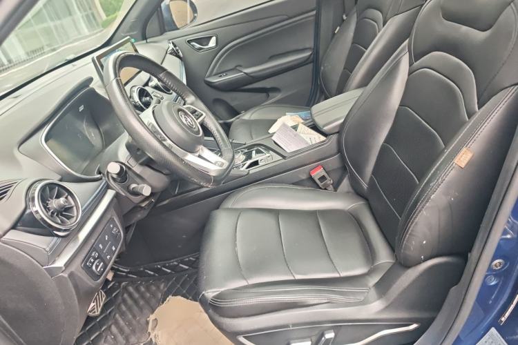 Used Dongfeng Fengon E3 2019 EVR Extended-Range Luxury Model Left Front Seat